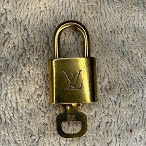 Louis Vuitton Brass '310' Padlock in Goldtone with Goldtone Key [||]